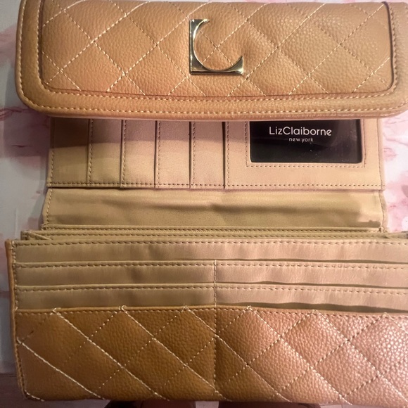 Liz Claiborne Wallet - Picture 2 of 3